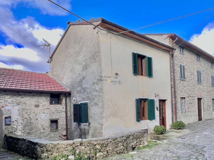 Image No.9-2 Bed House for sale