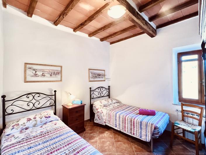 Image No.20-2 Bed House for sale