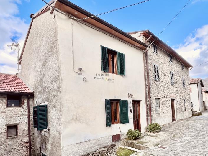 Image No.21-2 Bed House for sale