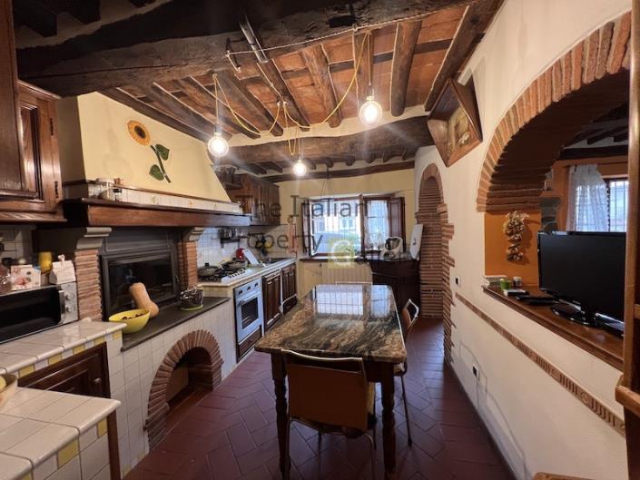 Image No.8-3 Bed House for sale