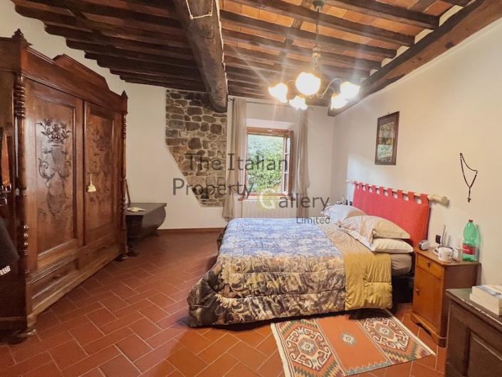 Image No.17-3 Bed House for sale