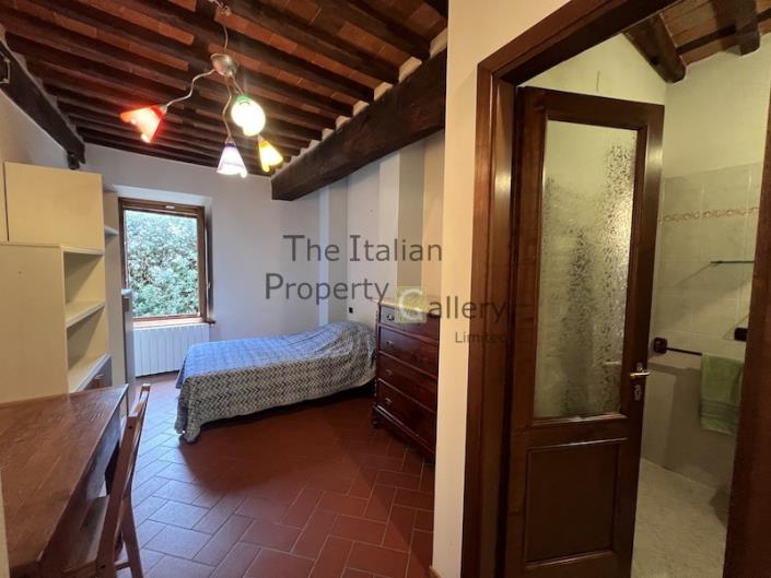 Image No.21-3 Bed House for sale