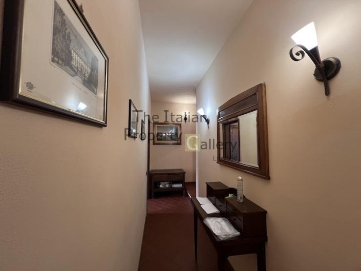 Image No.12-3 Bed House for sale