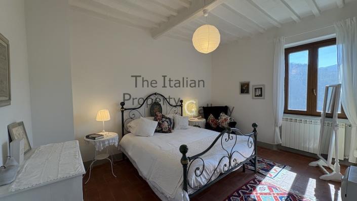 Image No.5-3 Bed House for sale