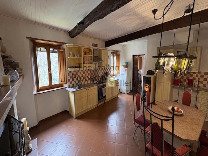 Image No.12-5 Bed House for sale