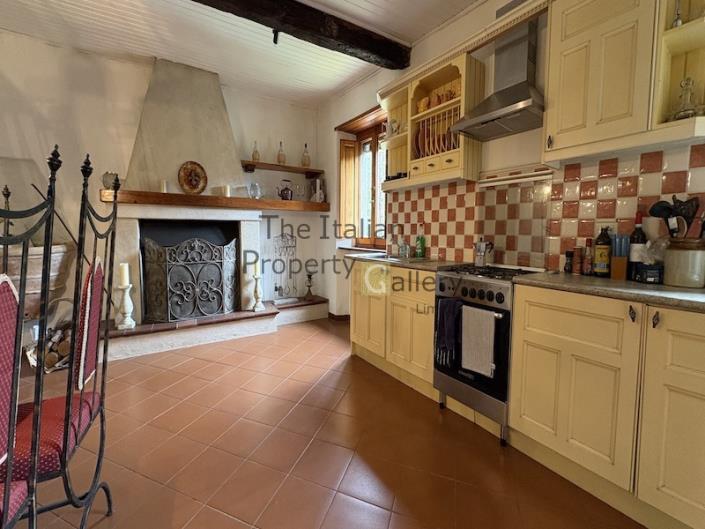 Image No.13-5 Bed House for sale