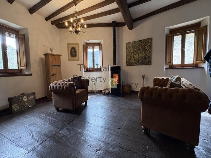 Image No.27-5 Bed House for sale