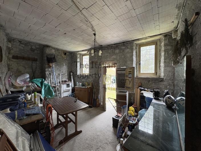 Image No.34-5 Bed House for sale