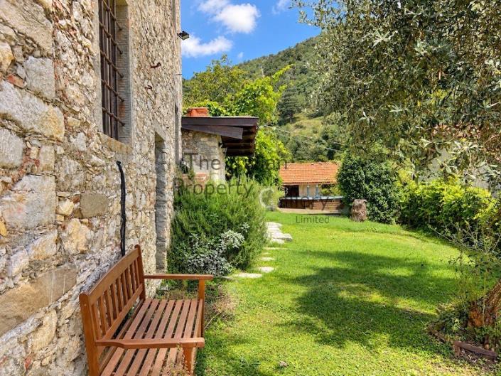 Image No.17-5 Bed House for sale