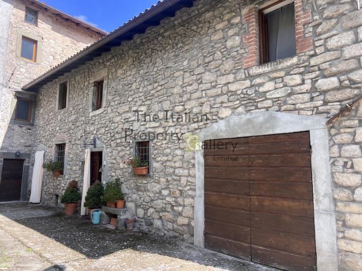Image No.21-5 Bed House for sale