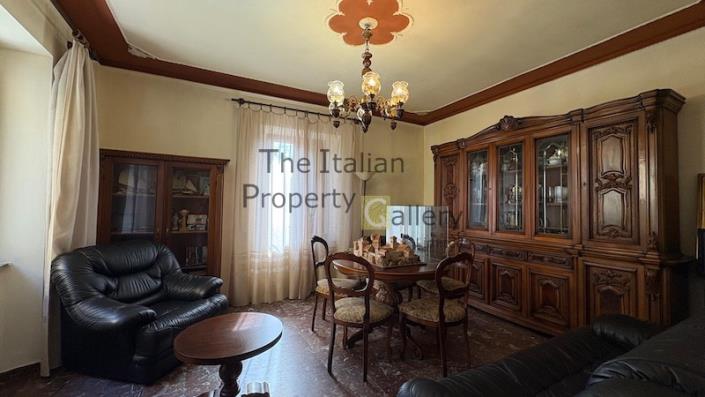 Image No.14-4 Bed House for sale