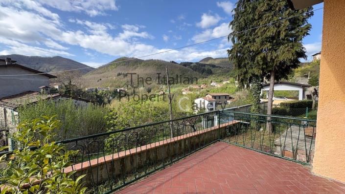 Image No.15-4 Bed House for sale