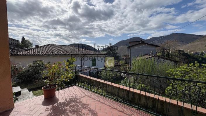 Image No.18-4 Bed House for sale