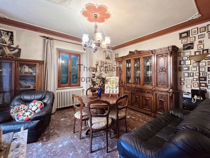 Image No.5-4 Bed House for sale