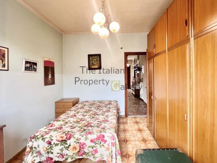 Image No.10-4 Bed House for sale