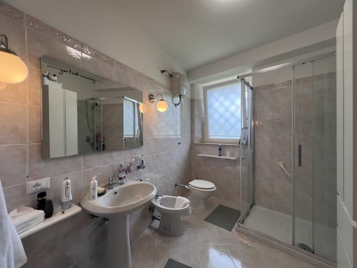 Image No.6-4 Bed House/Villa for sale