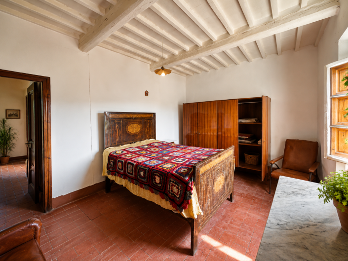 Image No.4-4 Bed House for sale