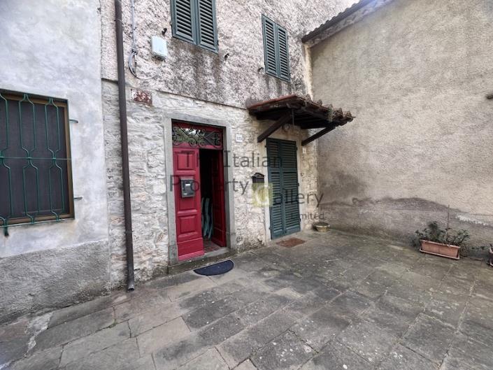 Image No.7-4 Bed House for sale