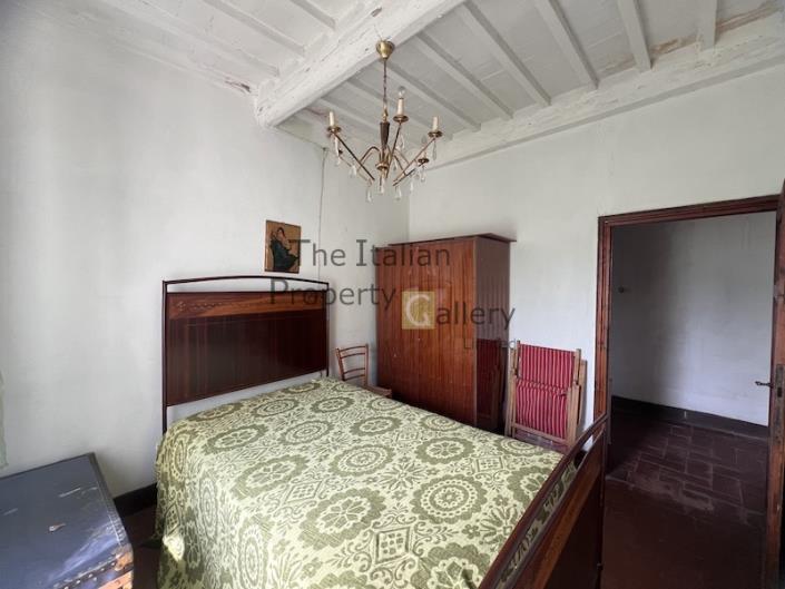 Image No.9-4 Bed House for sale