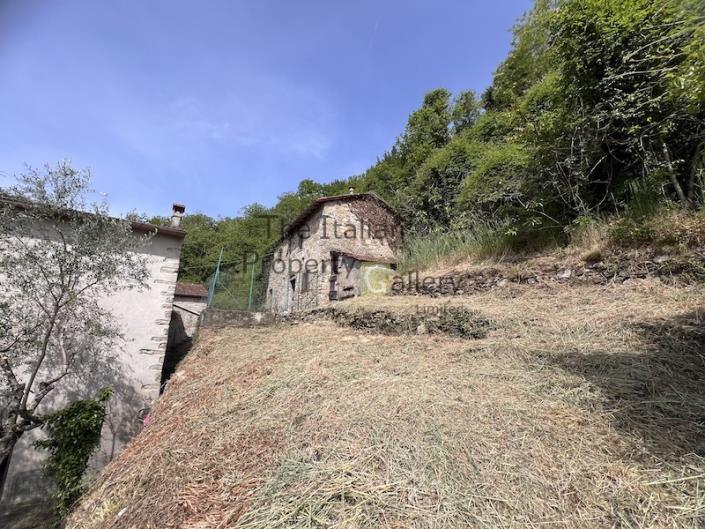 Image No.16-4 Bed House for sale