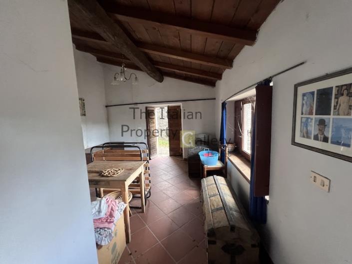 Image No.28-5 Bed House for sale