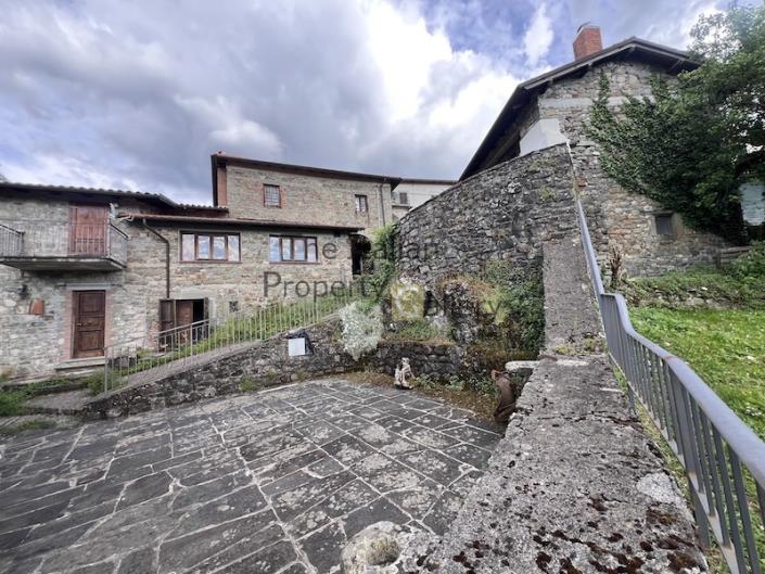 Image No.31-5 Bed House for sale