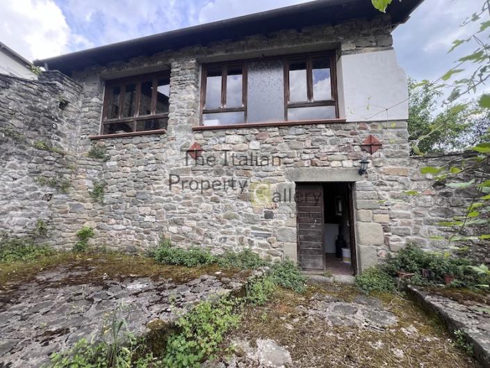 Image No.32-5 Bed House for sale