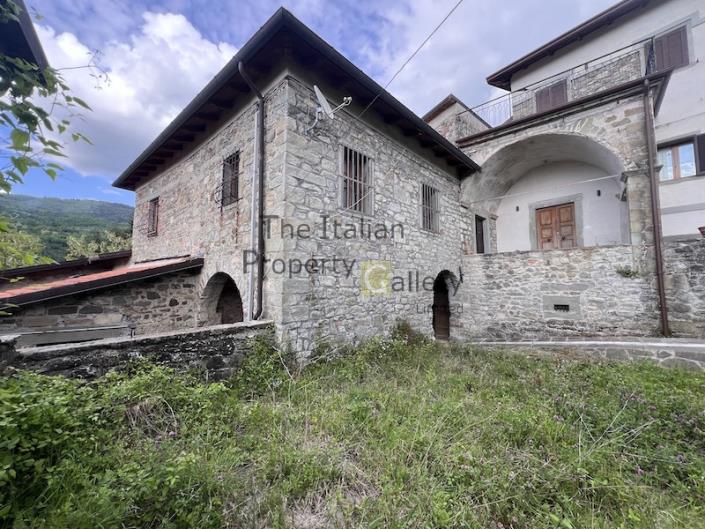 Image No.35-5 Bed House for sale