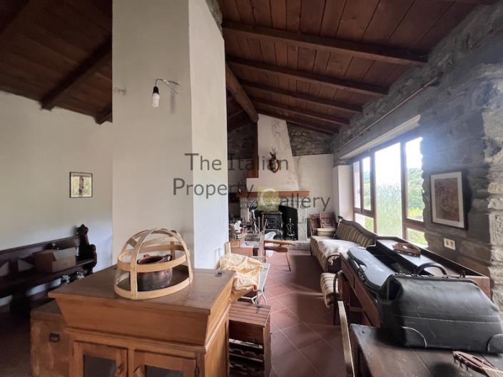 Image No.36-5 Bed House for sale