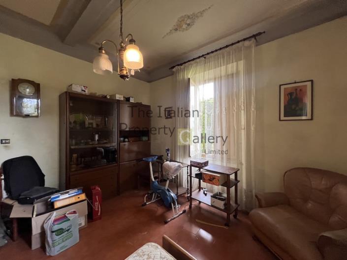 Image No.29-4 Bed Villa / Detached for sale