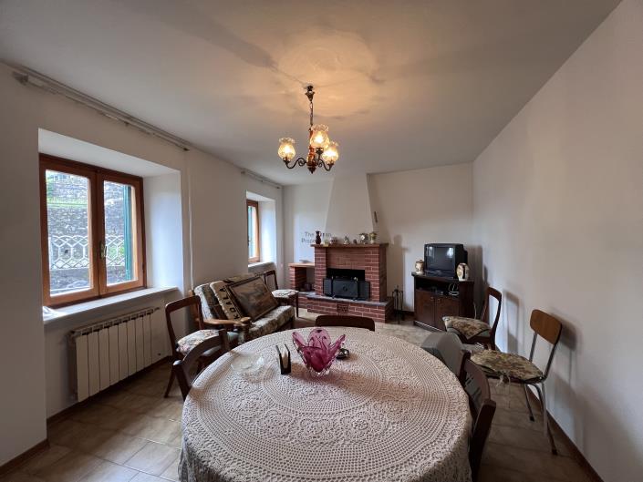 Image No.25-3 Bed House for sale