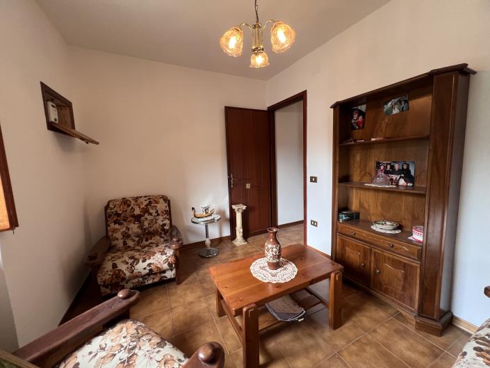 Image No.27-3 Bed House for sale