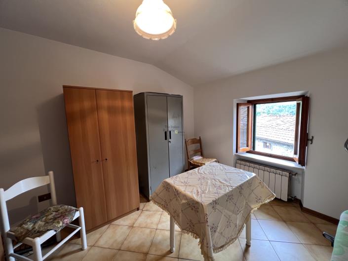 Image No.17-3 Bed House for sale