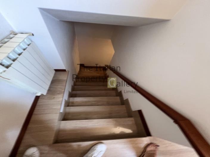 Image No.11-1 Bed House for sale