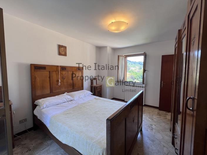 Image No.4-1 Bed House for sale