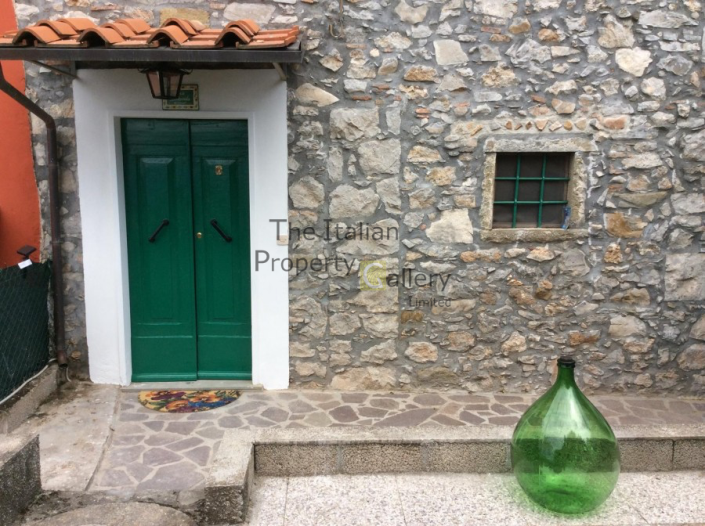 Image No.3-2 Bed House for sale