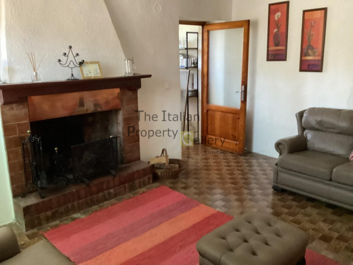Image No.12-2 Bed House for sale