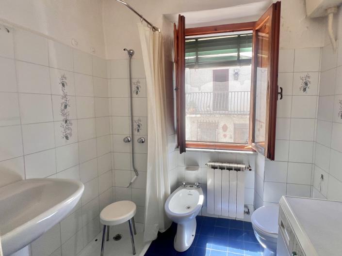 Image No.19-2 Bed Apartment for sale
