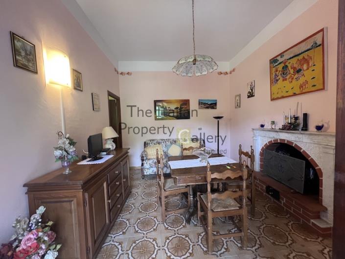 Image No.23-2 Bed House for sale