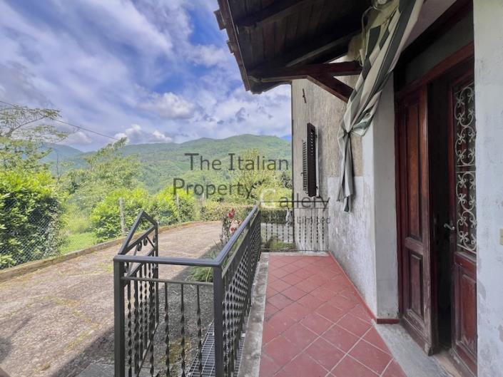 Image No.11-2 Bed House for sale