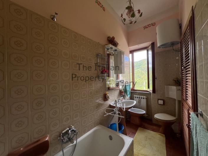 Image No.30-2 Bed House for sale