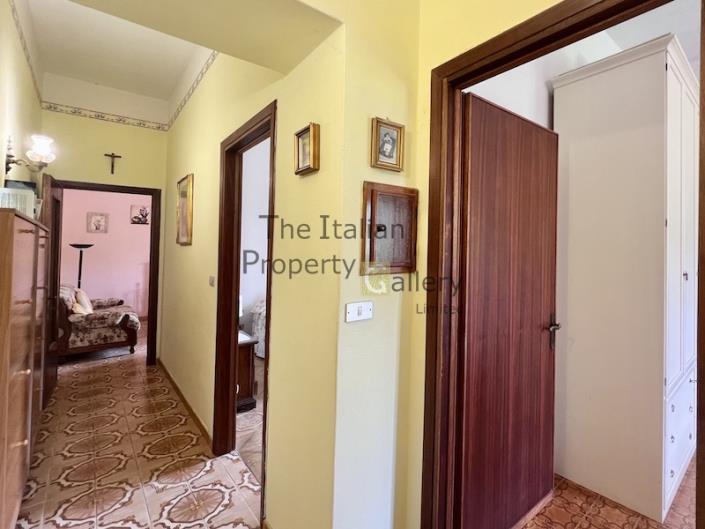 Image No.31-2 Bed House for sale