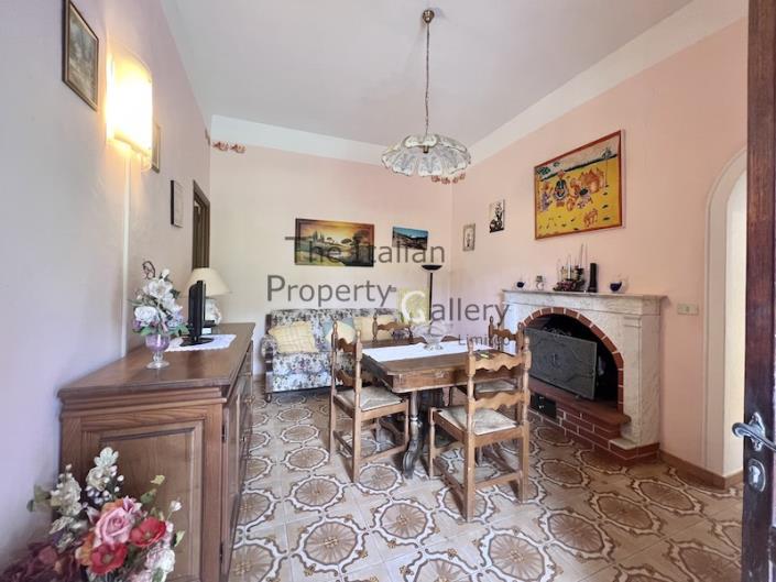 Image No.33-2 Bed House for sale