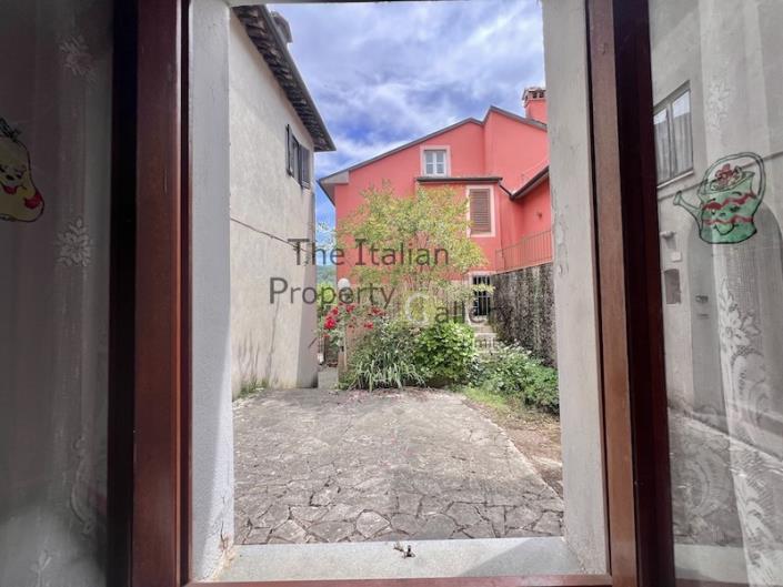 Image No.35-2 Bed House for sale