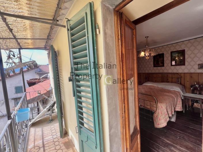 Image No.21-5 Bed House for sale