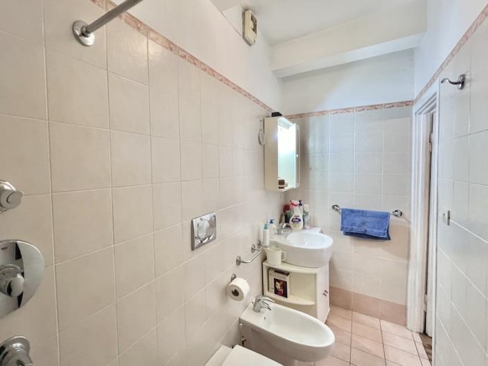 Image No.16-3 Bed House for sale