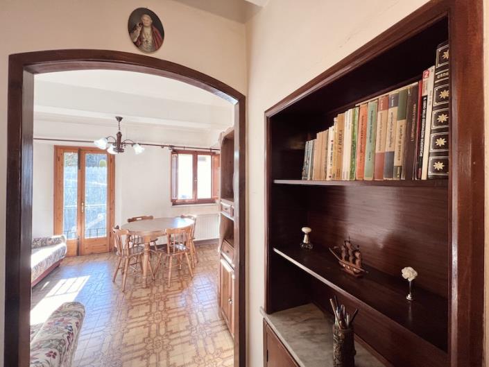 Image No.17-3 Bed House for sale