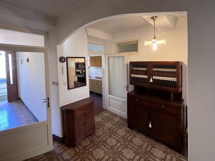 Image No.9-3 Bed House for sale
