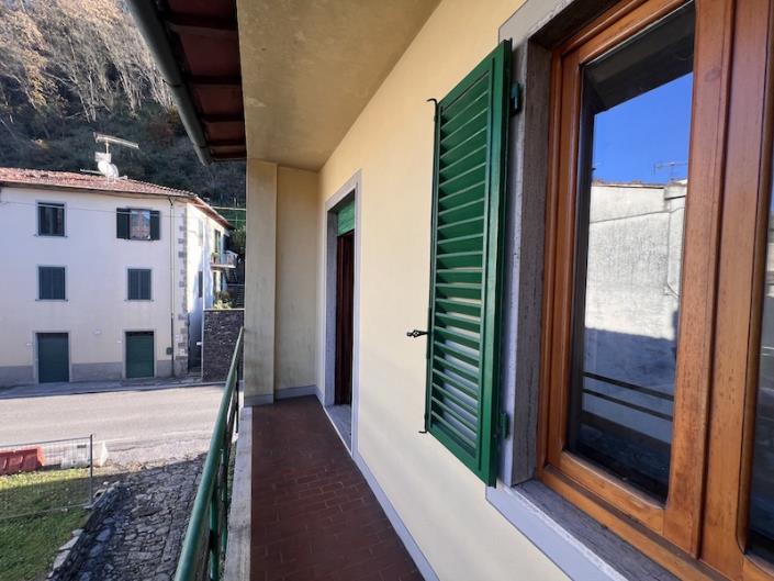Image No.10-3 Bed House for sale