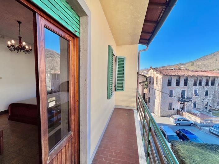 Image No.20-3 Bed House for sale